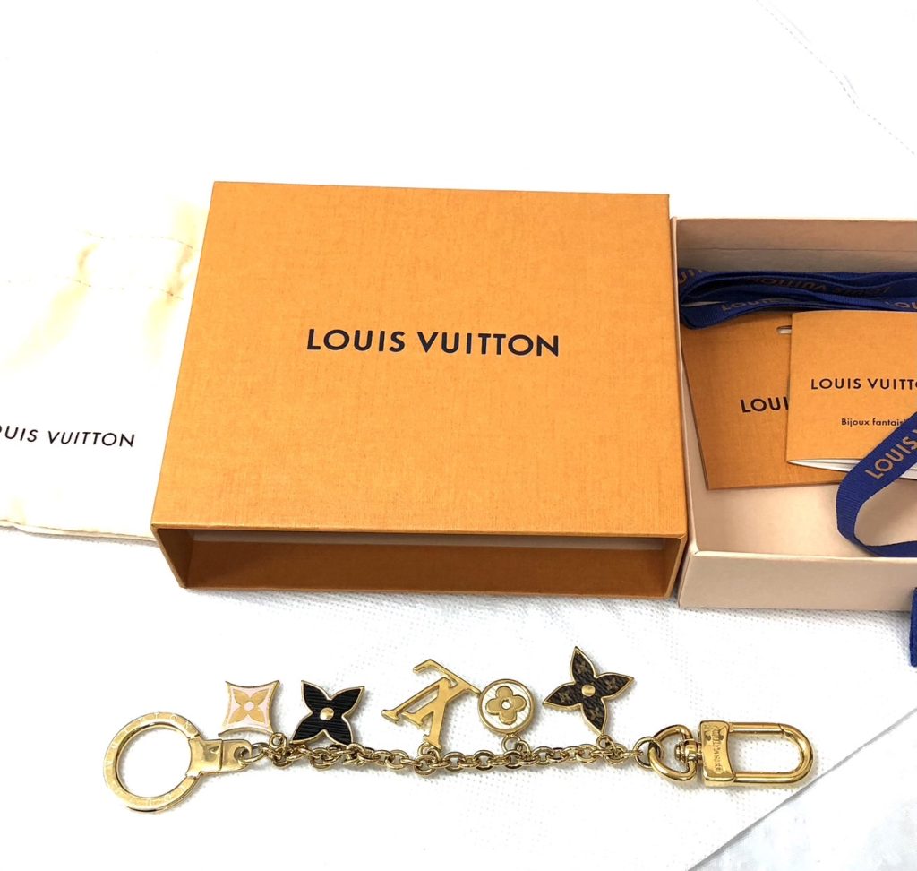 Louis Vuitton(ルイ・ヴィトン)ビジューサックシェンヌ・スプリングストリート