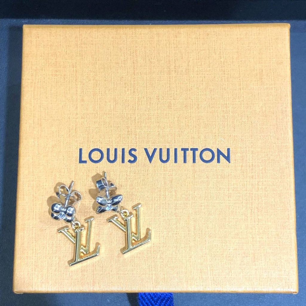 Louis Vuitton　フラワーフル　ピアス