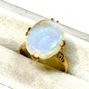 K18 18金 ホワイトオパール付きリング