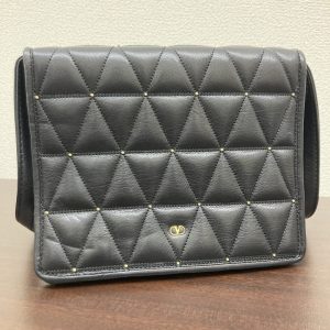 ヴァレンチノ ガラヴァーニ バッグ