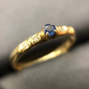 k18 サファイア付きリング