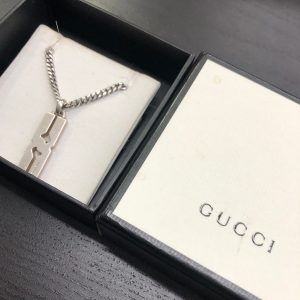 GUCCI グッチ ノットインフィニティネックレスシルバー