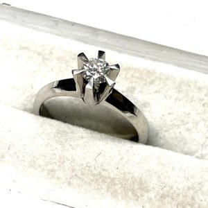 Pt900 ダイヤモンド付き プラチナリング