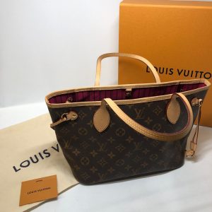 LOUISVUITTONネヴァーフルピヴォワンヌ