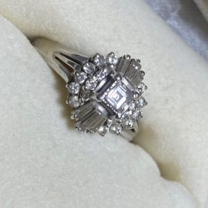 pt900ダイヤモンド付きリング　