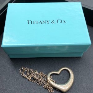 ティファニーオープンハートネックレス