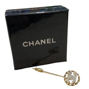 CHANEL ピンブローチ