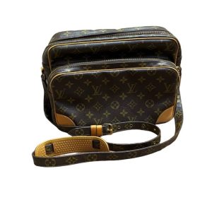 Louiss Vuitton (ルイヴィトン) モノグラム ナイル
