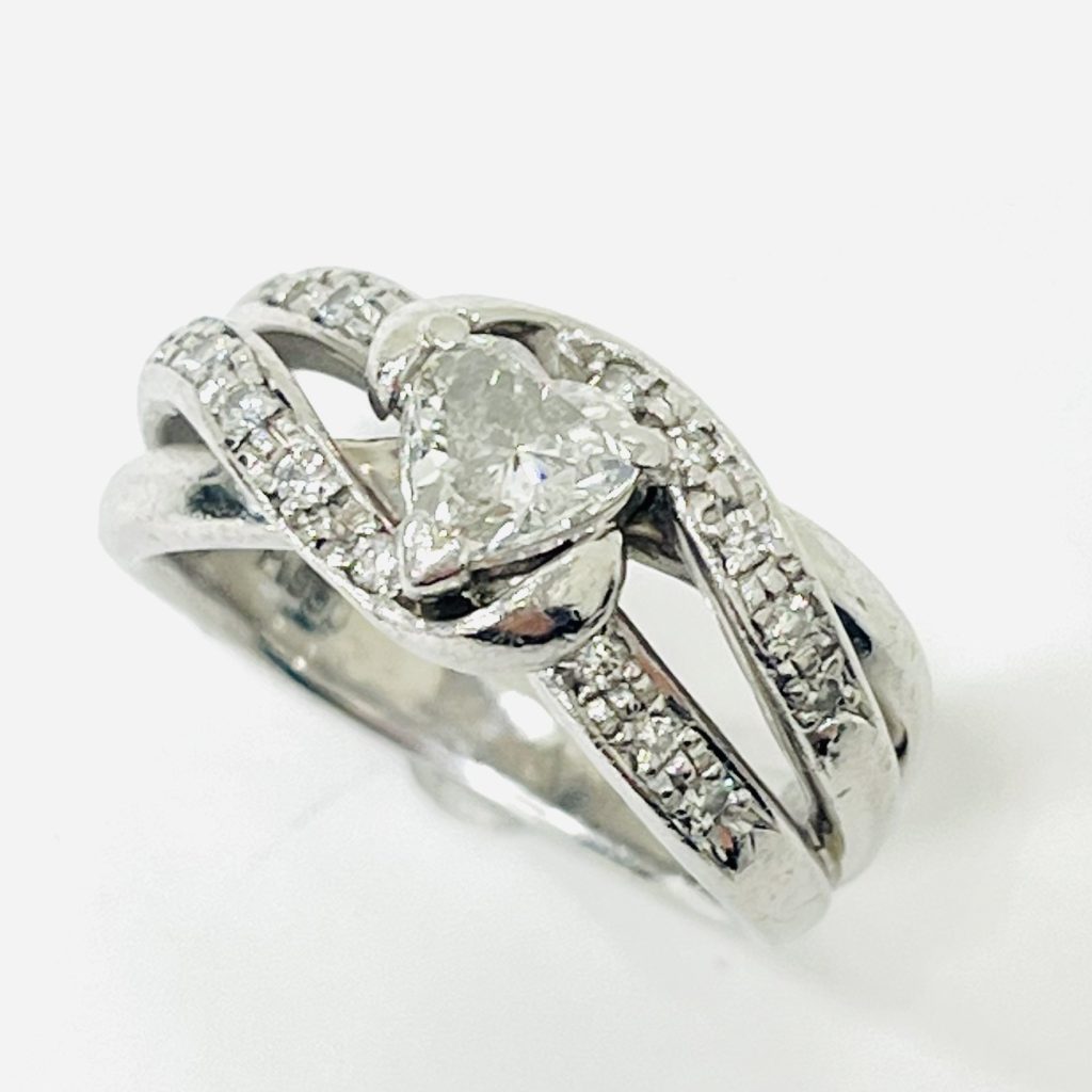 Pt900 ダイヤモンド0.6ct＆メレダイヤ0.16ct付きリングの買取実績  