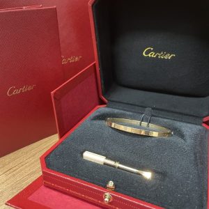 Cartier ラブ ブレス K18 バングル