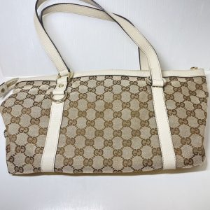 グッチ GGキャンパス ショルダーバッグ