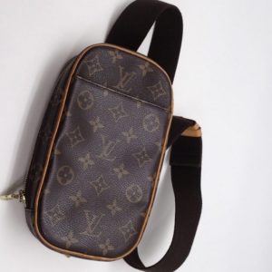 LOUIS VUITTON バック