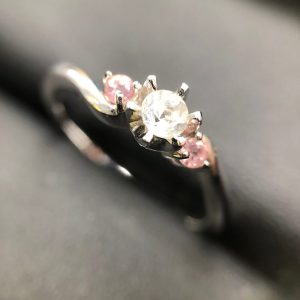 pt900ダイヤモンド付きリング
