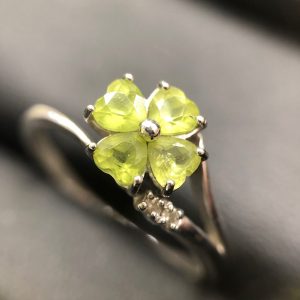 pt850ペリドット付きリング