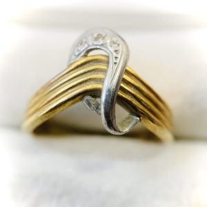 K18Pt900(18金プラチナ900) メレダイヤ コンビリング