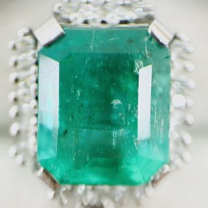 Pt900 エメラルド7.57Ct ダイヤモンド0.27Ct トップ