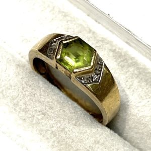 K18 18金 ペリドット・メレダイヤモンド付き リング