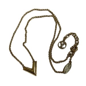 Louis Vuitton ルイヴィトン エセンシャル ネックレス