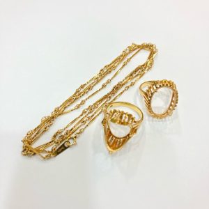 金アクセサリー