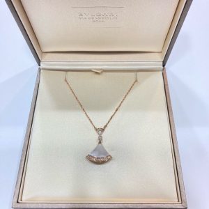ブルガリネックレス