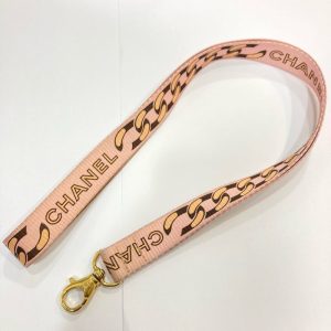 シャネルネックストラップ