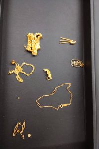 金のアクセサリーまとめ