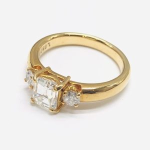 K18 (18金) ダイヤモンド付きリング