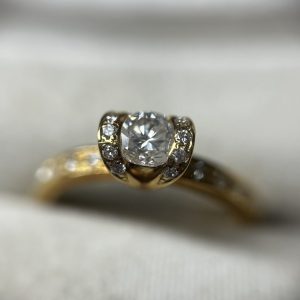 K18 18金 0.3ctダイヤ付きリング