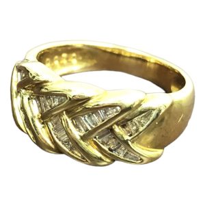 K18(18金)　750刻印　メレダイヤ付きリング