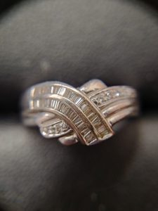 Pt900 リング ダイヤ付き　