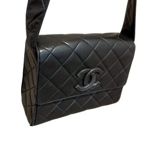 CHANEL シャネル マトラッセ ラムスキン ココマーク ワンショルダーバッグ ブラック