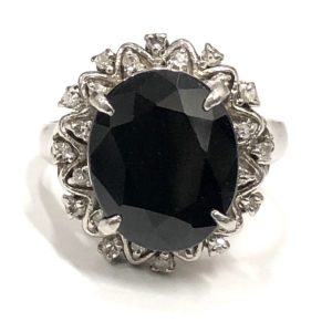 Pt900 サファイア5ct＆メレダイヤ0.12ct　リング