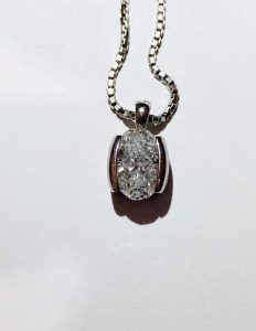 Pt900　ダイヤ付　ネックレス