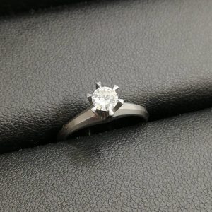 Pt900 ダイヤ付き リング