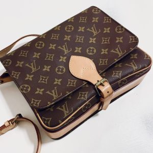 LOUIS VUITTON ルイ・ヴィトン モノグラム カルトシエール ショルダーバッグ