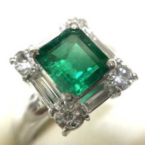 Pt900 エメラルド1.54ct ダイヤモンド1.10ct付きリング