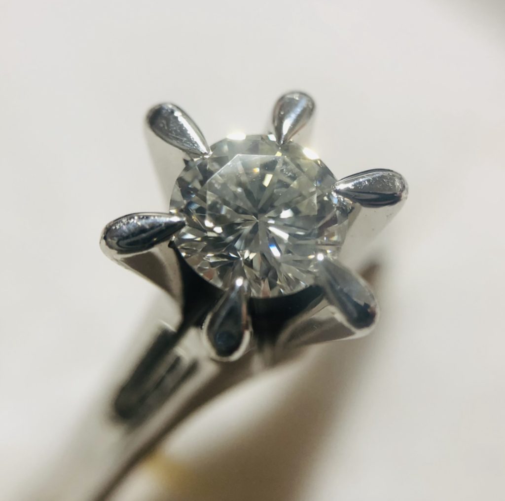 Pt900 ダイヤモンド0.7ct 立爪リング