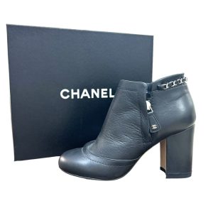CHANEL シャネル ショート ブーツ チェーン