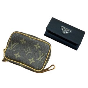 【ブランド小物まとめ】Louis Vuitton(ルイヴィトン)ポーチ PRADA(プラダ)ナイロンキーケース