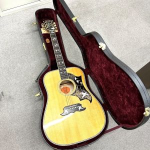 ギブソン アコースティックギター DOVES IN FLIGHT ハードケース付き