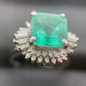 Pt800 エメラルド付きリング | 神奈川県横浜市瀬谷区