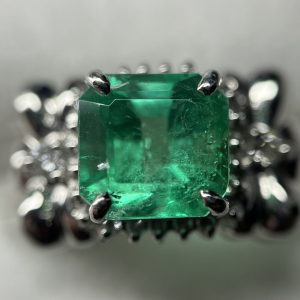 Pt900 プラチナ エメラルド リング アクセサリー ジュエリー