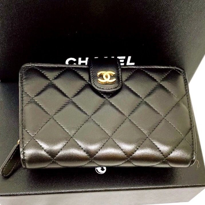 CHANEL シャネル マトラッセ ラムスキン 財布