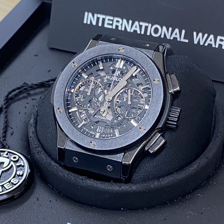 【HUBLOT ウブロ】クラシックフュージョン アエロフュージョン クロノグラフ ブラックマジック 525.CM.0170.RX