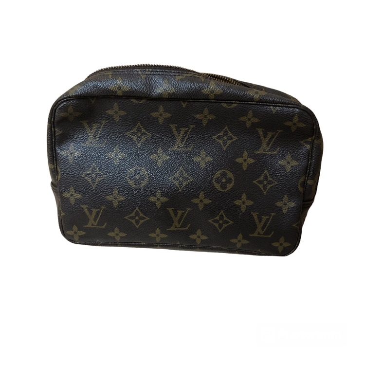 LOUIS VUITTON LV ルイヴィトン モノグラム トゥルース トワレット23 M47524