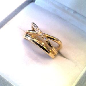 K18メレダイヤ付きリング