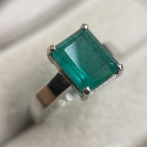 K18WG(18金ホワイトゴールド) エメラルド0.83ct付リング