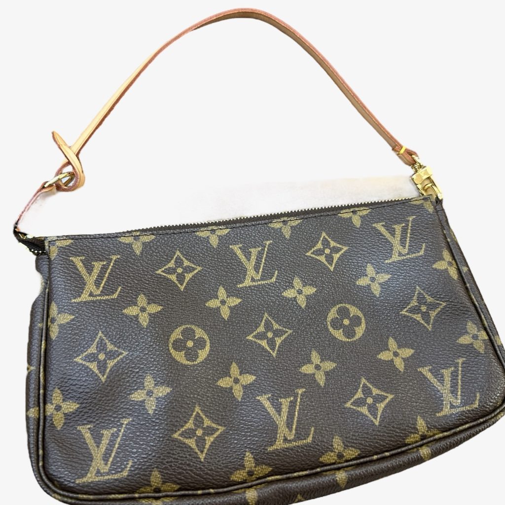 Louis Vuitton ルイヴィトン アクセシブル