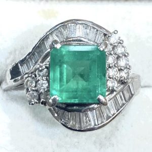 K18 エメラルド（1.5ct）メレダイヤ （0.08ct）リングの買取実績 | 買取専門店さすがや