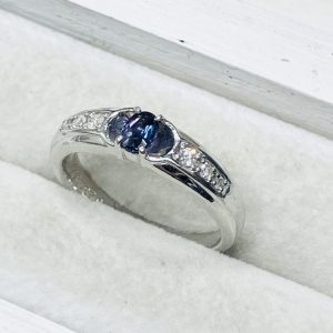 Pt900 サファイア付きリング